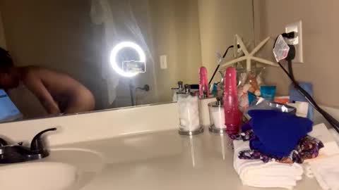 Snapshot of milkmarie123 chatting on November 22, 2025, 4:22 am milkmarie online show from November 22, 2025, 4:22 am