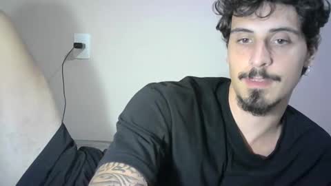 Snapshot of milkoffee chatting on December 8, 2024, 11:19 pm milkoffee online show from December 8, 2024, 11:19 pm