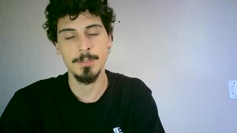 Snapshot of milkoffee chatting on December 9, 2024, 4:37 pm milkoffee online show from December 9, 2024, 4:37 pm