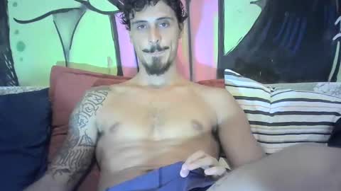 Snapshot of milkoffee chatting on March 8, 2025, 10:56 pm milkoffee online show from March 8, 2025, 10:56 pm