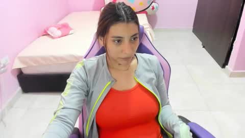 Snapshot of milky__boobs69 chatting on November 21, 2025, 11:53 am vale online show from November 21, 2025, 11:53 am