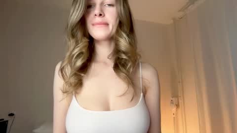 milky__way_ online show from January 15, 2026, 1:59 pm