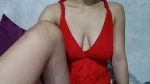 milky_lovely online show from August 6, 2026, 3:19 am