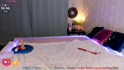 Snapshot of milky_pillky chatting on December 6, 2024, 3:33 pm Lana online show from December 6, 2024, 3:33 pm