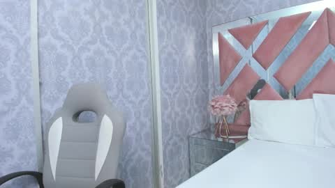 Snapshot of milkybaby_ chatting on November 18, 2025, 6:34 pm Sofia online show from November 18, 2025, 6:34 pm