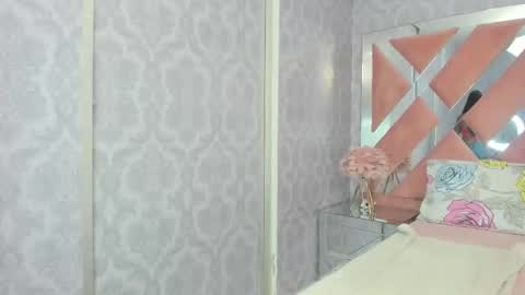 Snapshot of milkybaby_ chatting on November 22, 2025, 7:35 pm Sofia online show from November 22, 2025, 7:35 pm