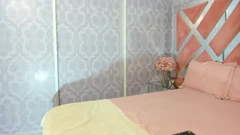 Snapshot of milkybaby_ chatting on November 28, 2025, 5:15 pm Sofia online show from November 28, 2025, 5:15 pm