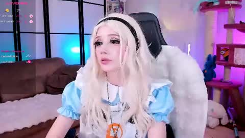 milky cute online show from July 11, 2026, 3:37 pm