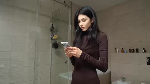 milla bella online show from February 11, 2026, 8:14 pm