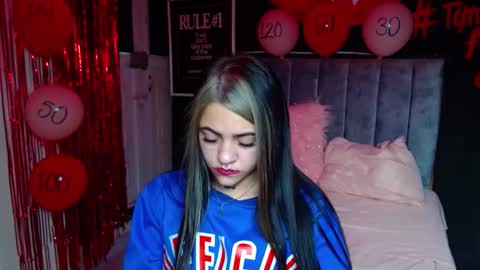 Snapshot of millacounisslosexanal chatting on February 13, 2025, 7:10 pm Violeta online show from February 13, 2025, 7:10 pm