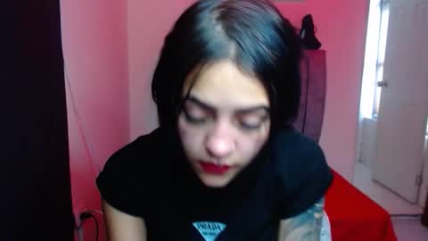 Snapshot of millacounisslosexanal chatting on October 25, 2025, 1:40 pm Violeta online show from October 25, 2025, 1:40 pm