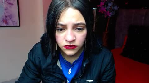 Snapshot of millacounisslosexanal chatting on November 10, 2025, 1:32 pm Violeta online show from November 10, 2025, 1:32 pm