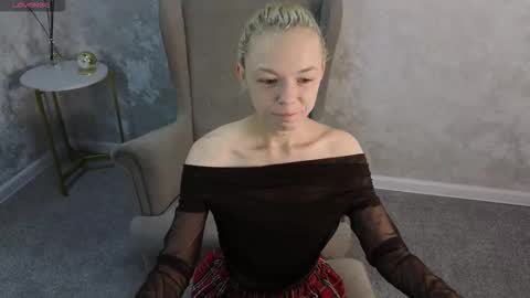 Snapshot of millaholt chatting on September 30, 2025, 8:30 am Hello Im Mila online show from September 30, 2025, 8:30 am