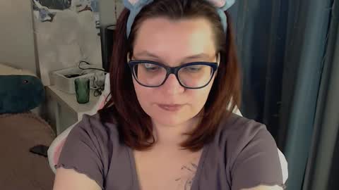 Milla online show from February 18, 2026, 11:01 pm