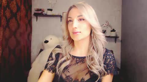 Snapshot of millaxqueen chatting on February 13, 2025, 2:09 pm MillaXQueen online show from February 13, 2025, 2:09 pm