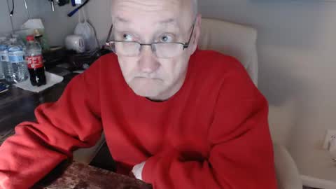 Snapshot of millenium0129 chatting on December 2, 2024, 2:20 am millenium0129 online show from December 2, 2024, 2:20 am