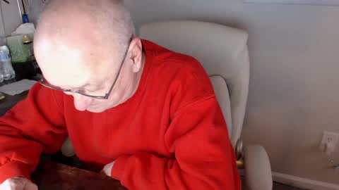 Snapshot of millenium0129 chatting on December 28, 2024, 3:15 am millenium0129 online show from December 28, 2024, 3:15 am