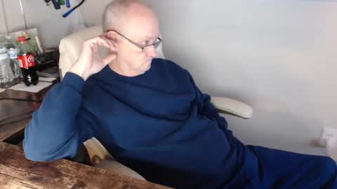 Snapshot of millenium0129 chatting on February 1, 2025, 2:16 am millenium0129 online show from February 1, 2025, 2:16 am