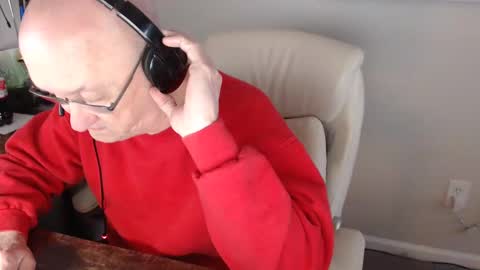 Snapshot of millenium0129 chatting on February 13, 2025, 1:26 pm millenium0129 online show from February 13, 2025, 1:26 pm