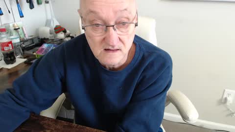 Snapshot of millenium0129 chatting on February 17, 2025, 4:26 pm millenium0129 online show from February 17, 2025, 4:26 pm