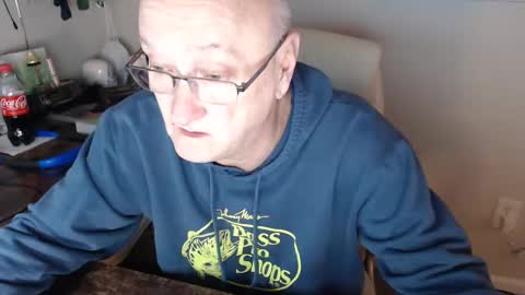 Snapshot of millenium0129 chatting on February 18, 2025, 1:10 am millenium0129 online show from February 18, 2025, 1:10 am