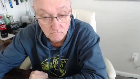 Snapshot of millenium0129 chatting on February 18, 2025, 6:04 pm millenium0129 online show from February 18, 2025, 6:04 pm