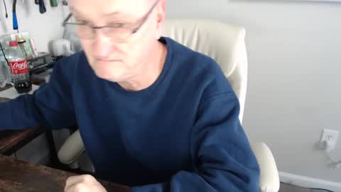 Snapshot of millenium0129 chatting on February 19, 2025, 6:32 pm millenium0129 online show from February 19, 2025, 6:32 pm