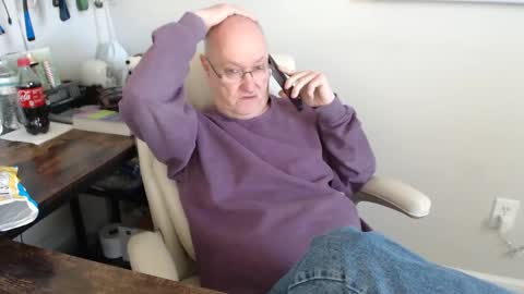 Snapshot of millenium0129 chatting on February 21, 2025, 6:15 pm millenium0129 online show from February 21, 2025, 6:15 pm