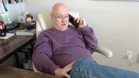 Snapshot of millenium0129 chatting on February 28, 2025, 5:26 pm millenium0129 online show from February 28, 2025, 5:26 pm