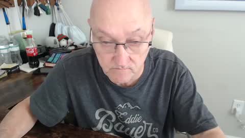 Snapshot of millenium0129 chatting on September 19, 2025, 4:07 pm millenium0129 online show from September 19, 2025, 4:07 pm