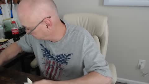 Snapshot of millenium0129 chatting on September 24, 2025, 5:38 pm millenium0129 online show from September 24, 2025, 5:38 pm