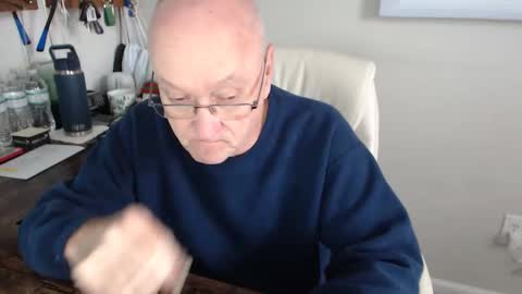 Snapshot of millenium0129 chatting on October 27, 2025, 3:49 pm millenium0129 online show from October 27, 2025, 3:49 pm