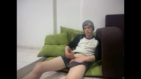 Snapshot of millerjdm chatting on November 4, 2025, 1:05 am SlimnHungOH online show from November 4, 2025, 1:05 am