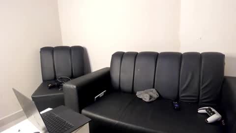 SlimnHungOH online show from April 18, 2026, 12:58 am