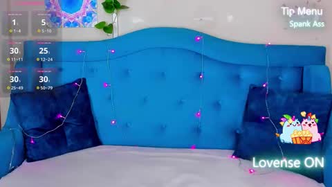 Snapshot of millibrooks chatting on November 25, 2025, 1:27 am Milly online show from November 25, 2025, 1:27 am