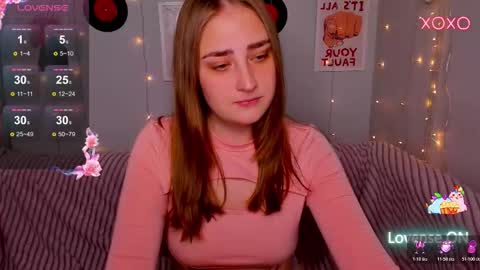 Snapshot of millibrooks chatting on December 18, 2025, 1:44 am Milly online show from December 18, 2025, 1:44 am