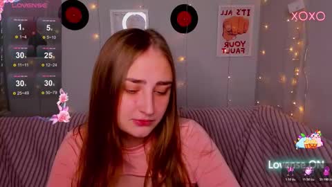 Snapshot of millibrooks chatting on December 22, 2025, 1:24 am Milly online show from December 22, 2025, 1:24 am