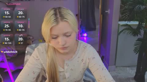 Snapshot of millie_vanillie chatting on October 10, 2025, 9:03 pm Millie online show from October 10, 2025, 9:03 pm