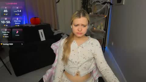 Snapshot of millie_vanillie chatting on October 27, 2025, 8:57 pm Millie online show from October 27, 2025, 8:57 pm