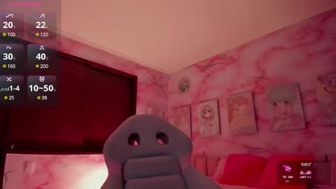 Snapshot of millieskinny_ chatting on February 21, 2025, 12:27 am Ana Maria online show from February 21, 2025, 12:27 am