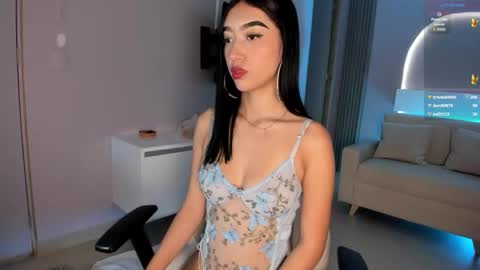 Snapshot of millieskinny_ chatting on October 2, 2025, 11:50 am Ana Maria online show from October 2, 2025, 11:50 am