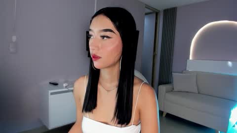 Snapshot of millieskinny_ chatting on October 16, 2025, 11:39 pm Ana Maria online show from October 16, 2025, 11:39 pm
