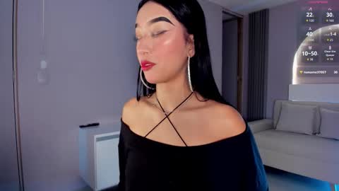 Snapshot of millieskinny_ chatting on November 6, 2025, 12:11 am Ana Maria online show from November 6, 2025, 12:11 am