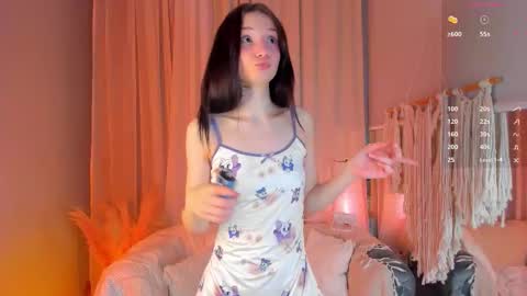 Snapshot of milliminimouse chatting on October 9, 2025, 10:52 pm milliminimouse online show from October 9, 2025, 10:52 pm