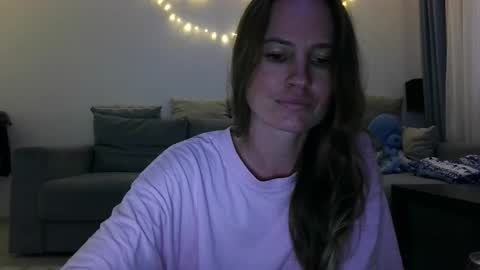 Snapshot of milly_browski chatting on September 13, 2025, 4:51 pm milly_browski online show from September 13, 2025, 4:51 pm