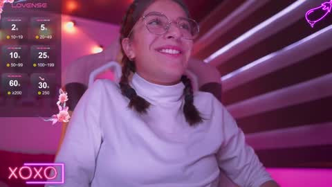 Snapshot of milly_kenner chatting on January 25, 2025, 10:07 pm MILLY online show from January 25, 2025, 10:07 pm