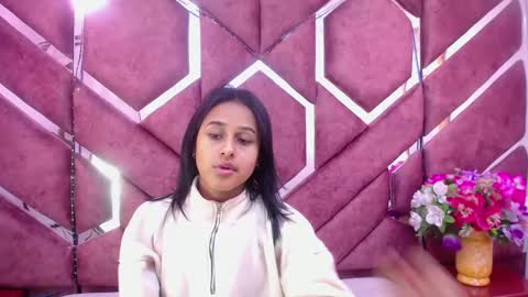 Milly Print online show from December 3, 2024, 2:25 am