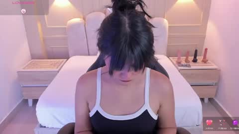millyevans1 online show from April 28, 2026, 3:22 am