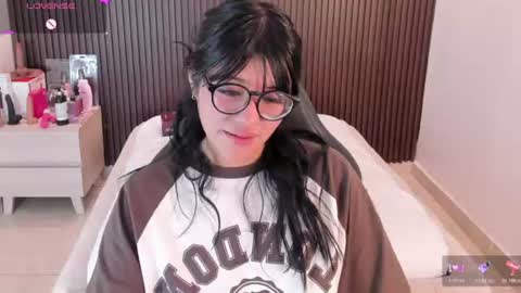millyevans1 online show from July 28, 2026, 12:48 pm