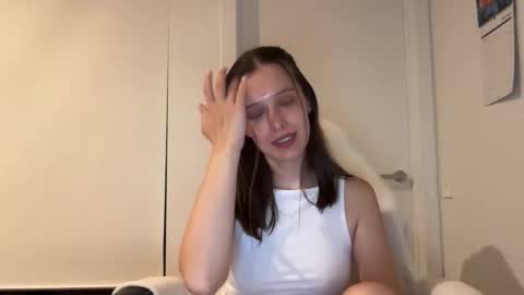 Snapshot of millypetite chatting on October 9, 2025, 8:56 am Milly online show from October 9, 2025, 8:56 am